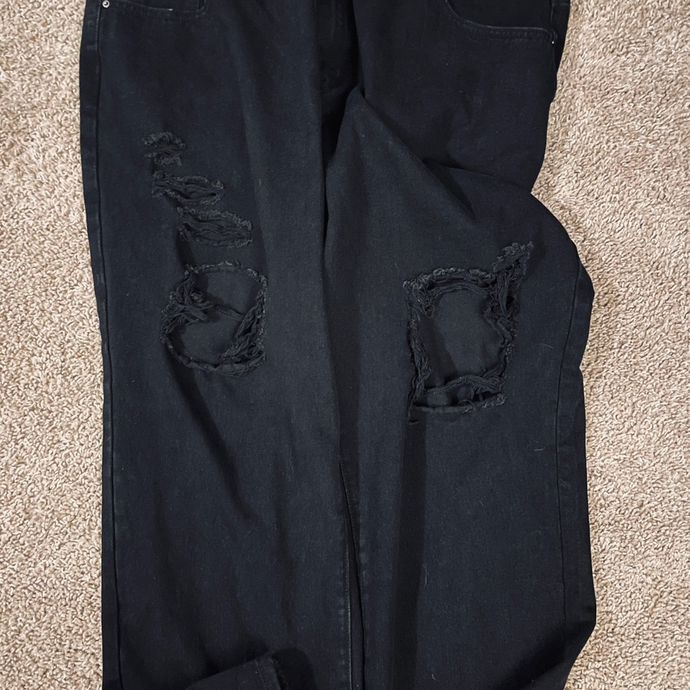 Women’s plus size black jeans - Picture 2 of 6